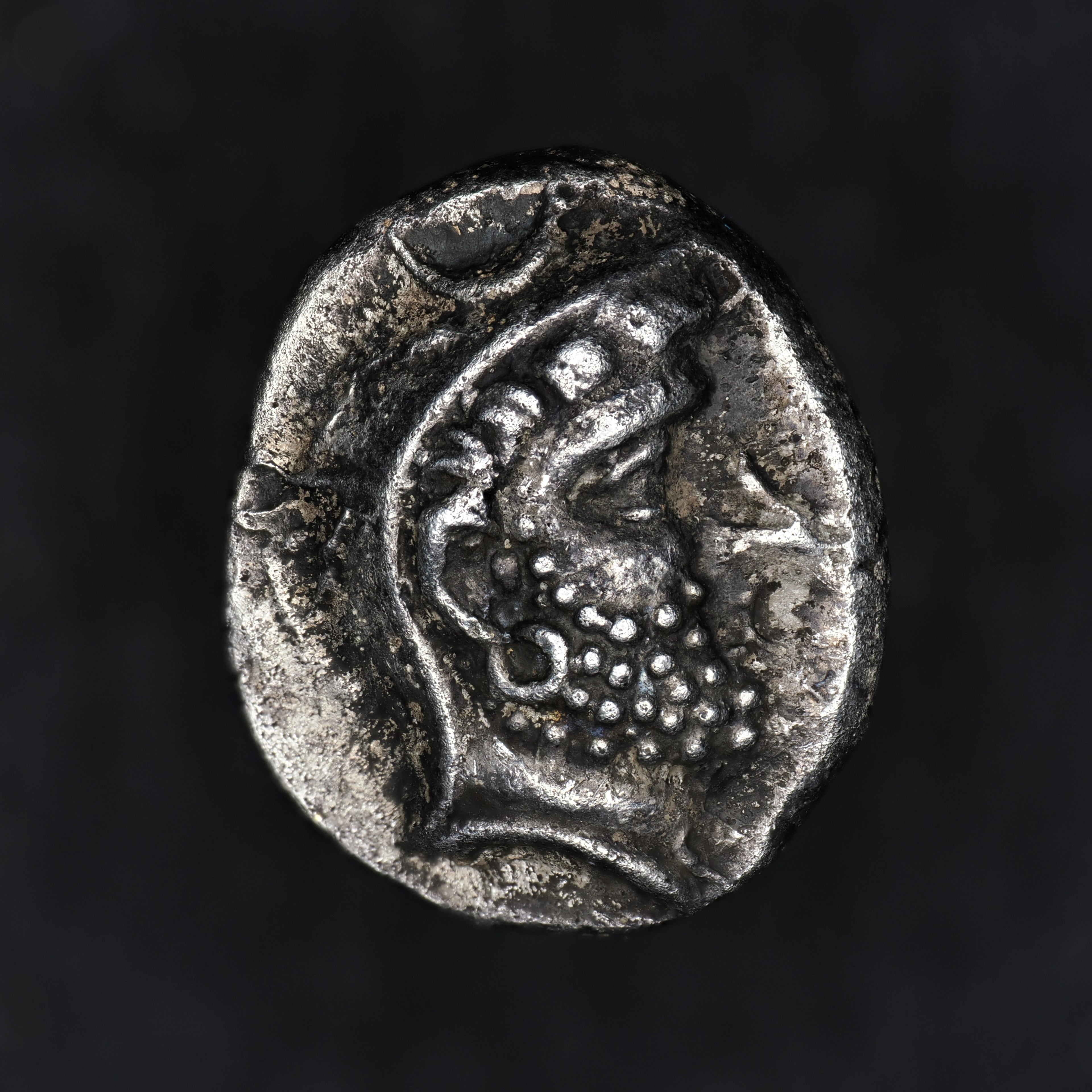 Kings of Persis | Dārēv (Darayan I) | Silver Drachm | 132 BC to 100 BC | PERS-DAR1-AR-DR-015